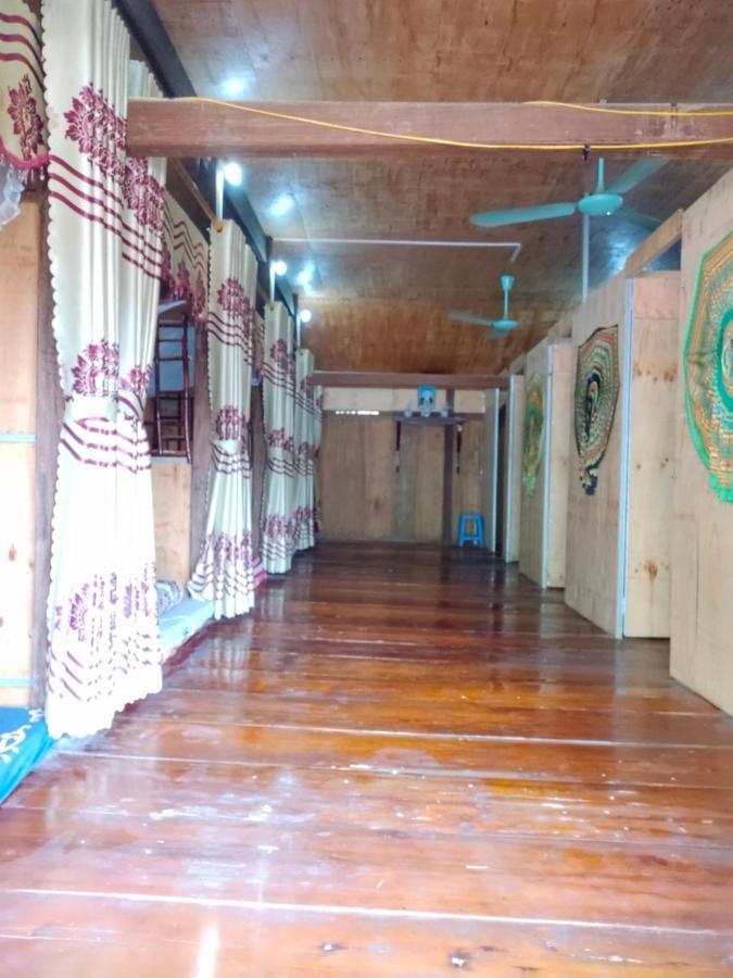 Du Gia - Tay Homestay Làng Cac Екстериор снимка
