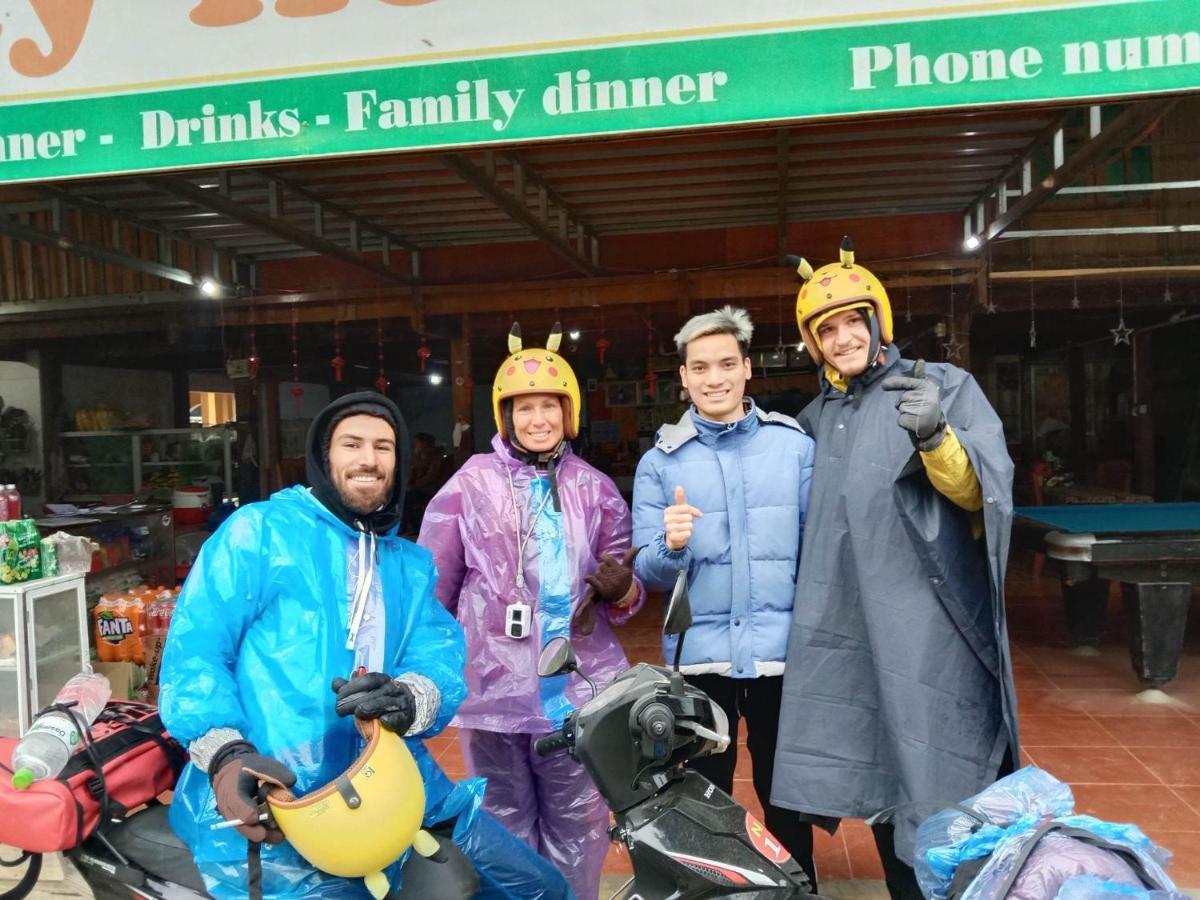 Du Gia - Tay Homestay Làng Cac Стая снимка