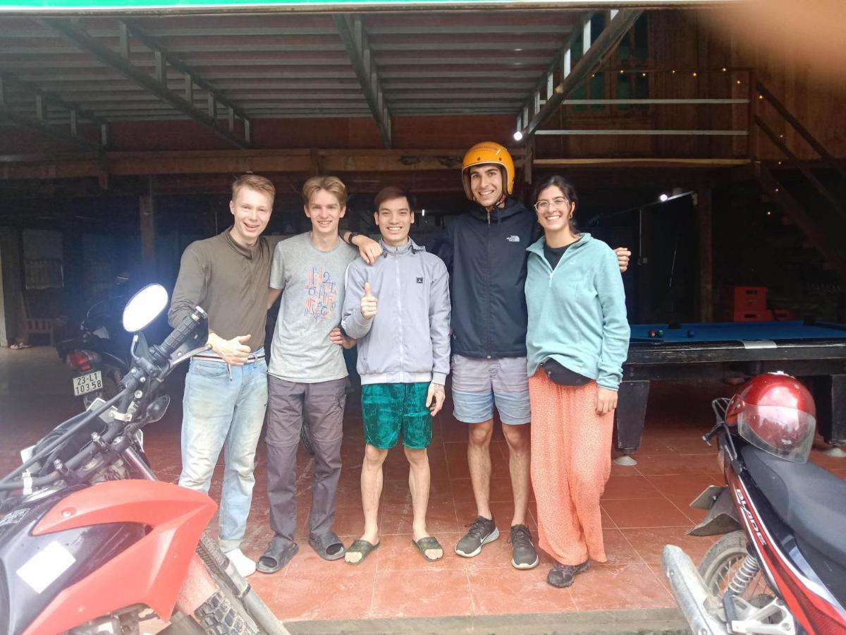 Du Gia - Tay Homestay Làng Cac Стая снимка