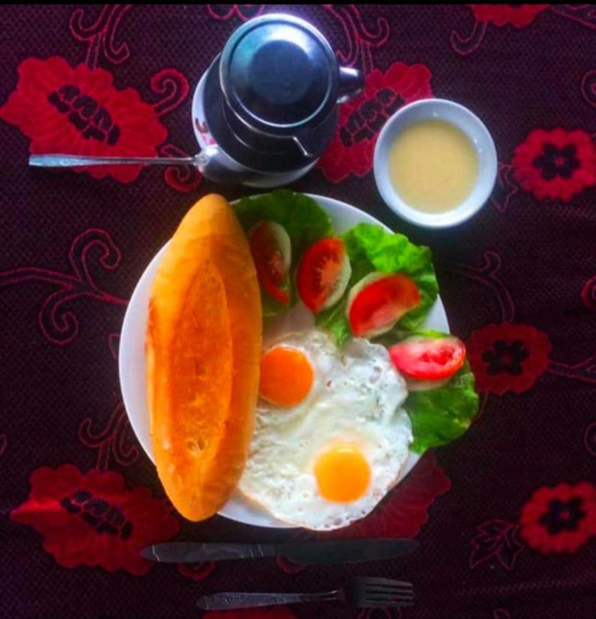 Du Gia - Tay Homestay Làng Cac Екстериор снимка