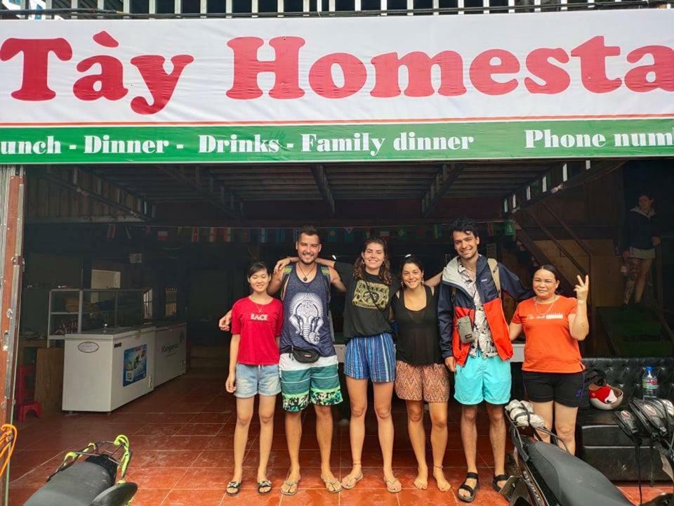 Du Gia - Tay Homestay Làng Cac Екстериор снимка