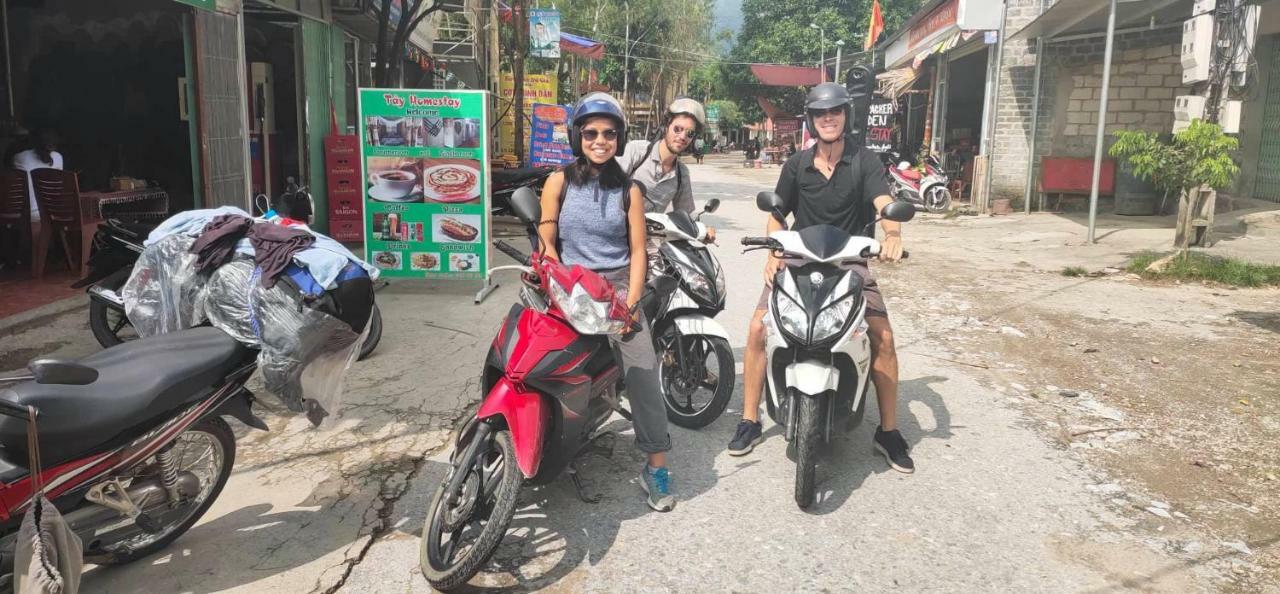 Du Gia - Tay Homestay Làng Cac Екстериор снимка